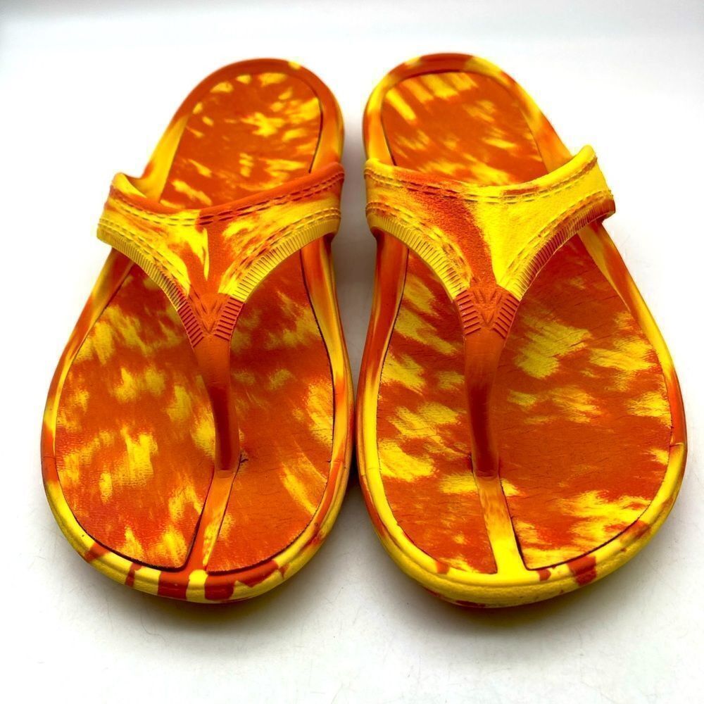 L.L.Bean Women’s Orange/Yellow Thong Sandals Size 10